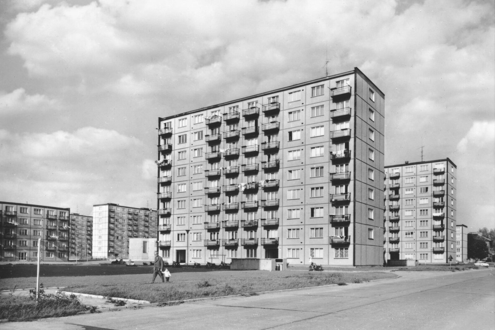 POHLEDOS Pohlednice Pohled Panelák Paneláky Sídliště Hodonín