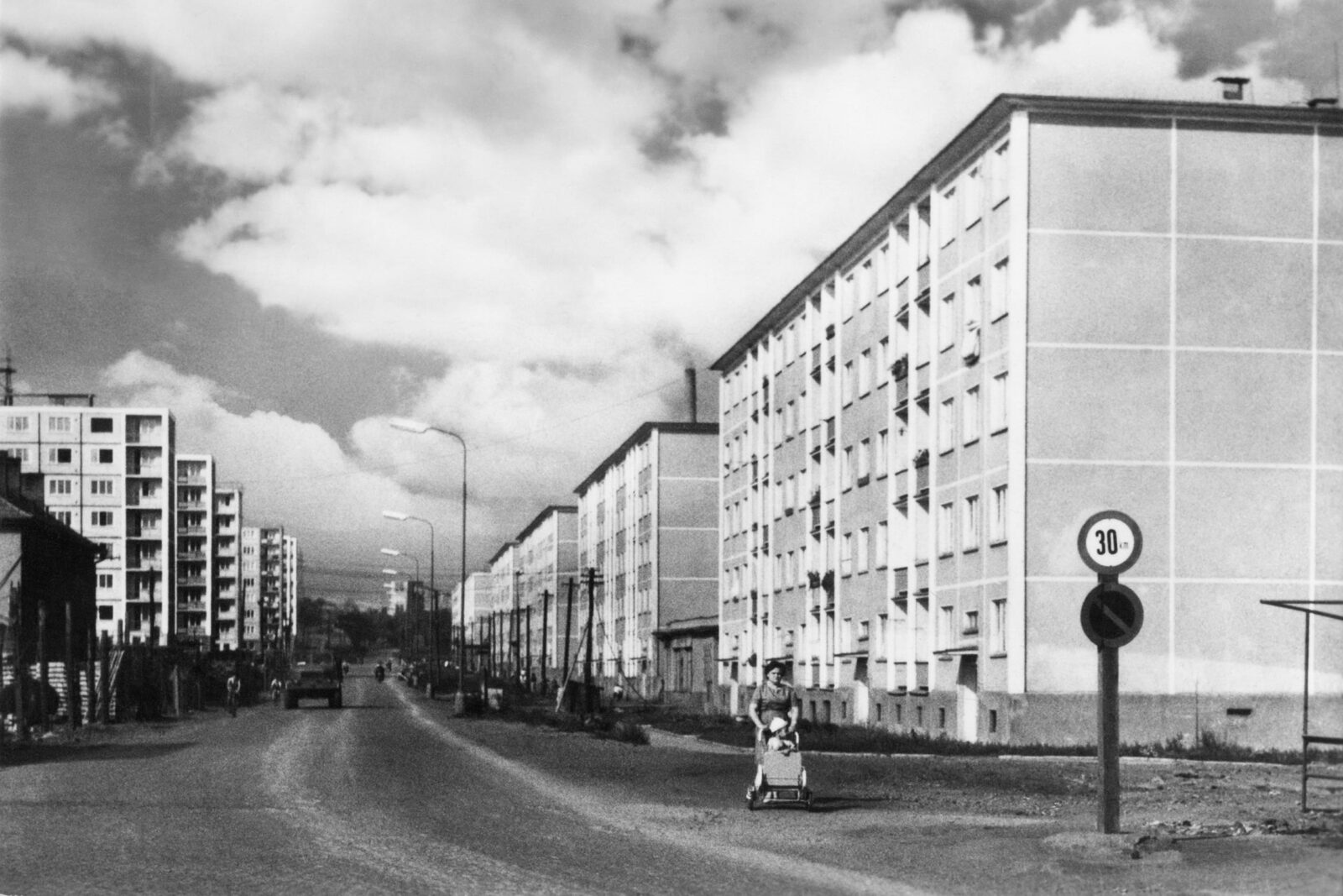 POHLEDOS Pohlednice Pohled Panelák Paneláky Sídliště B Kadaň