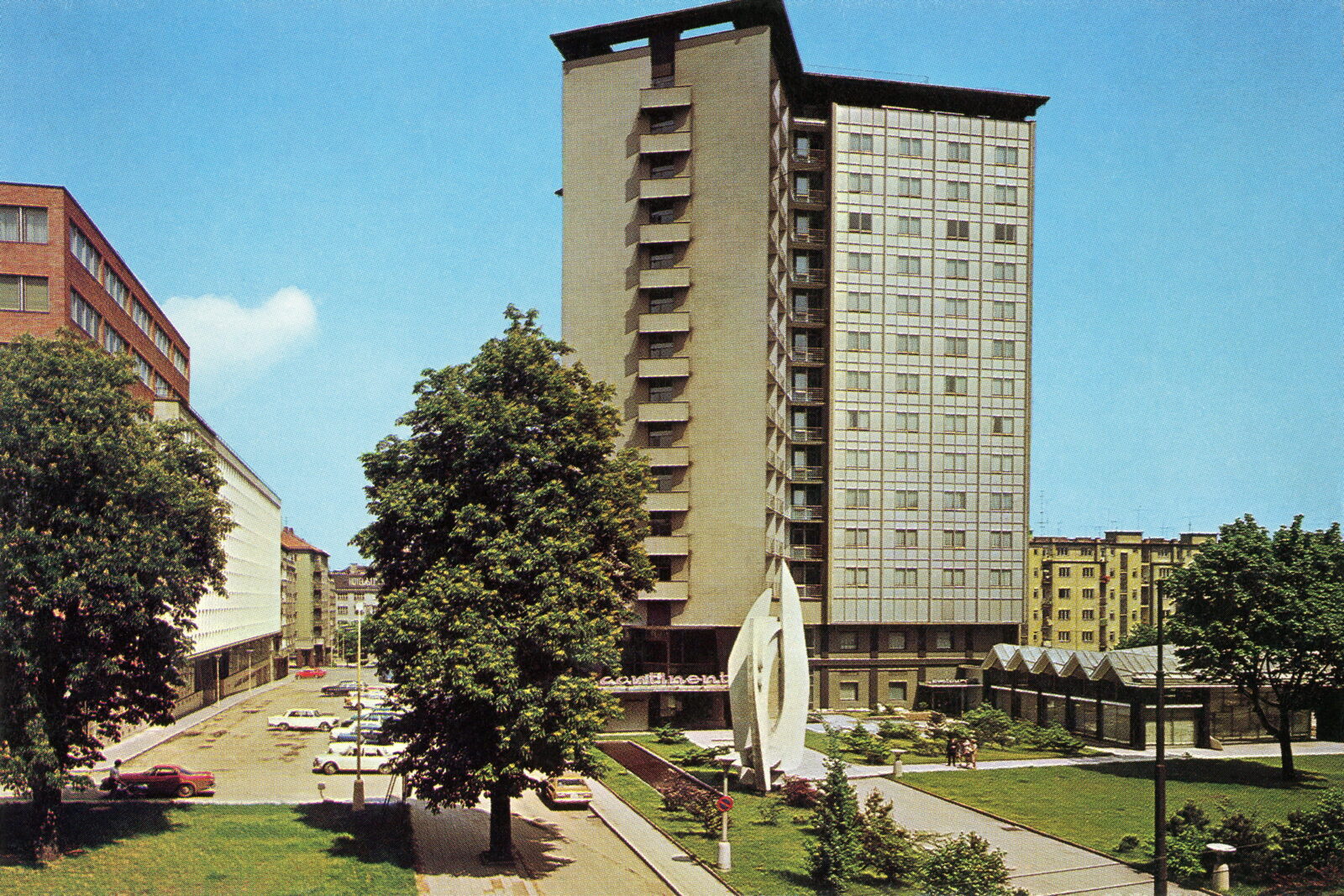 POHLEDOS Pohlednice Pohled Panelák Paneláky Sídliště Brno Interhotel Continental